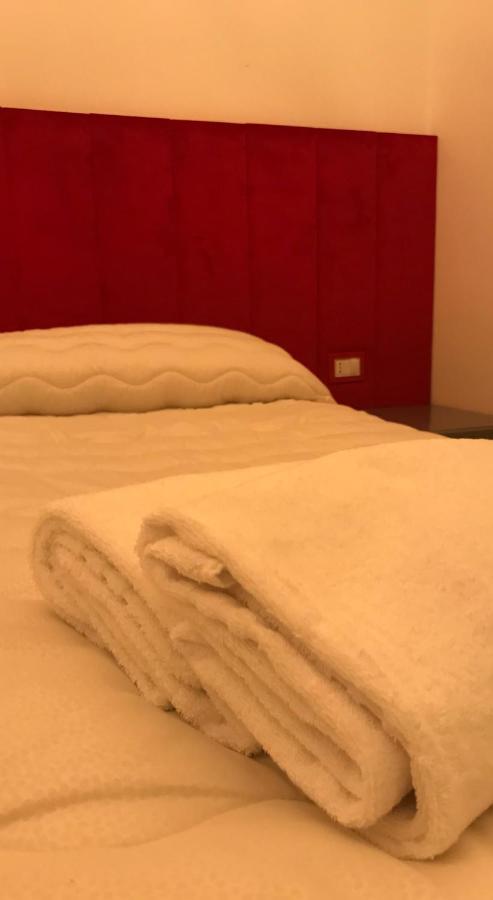 Motta Palace Apartments & Rooms Motta Sant' Anastasia Luaran gambar
