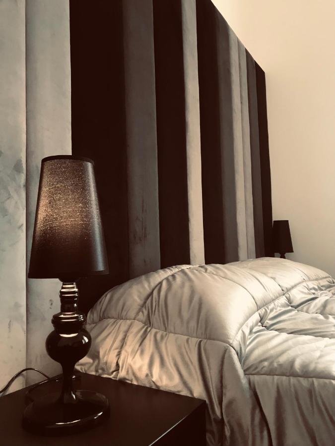 Motta Palace Apartments & Rooms Motta Sant' Anastasia Luaran gambar