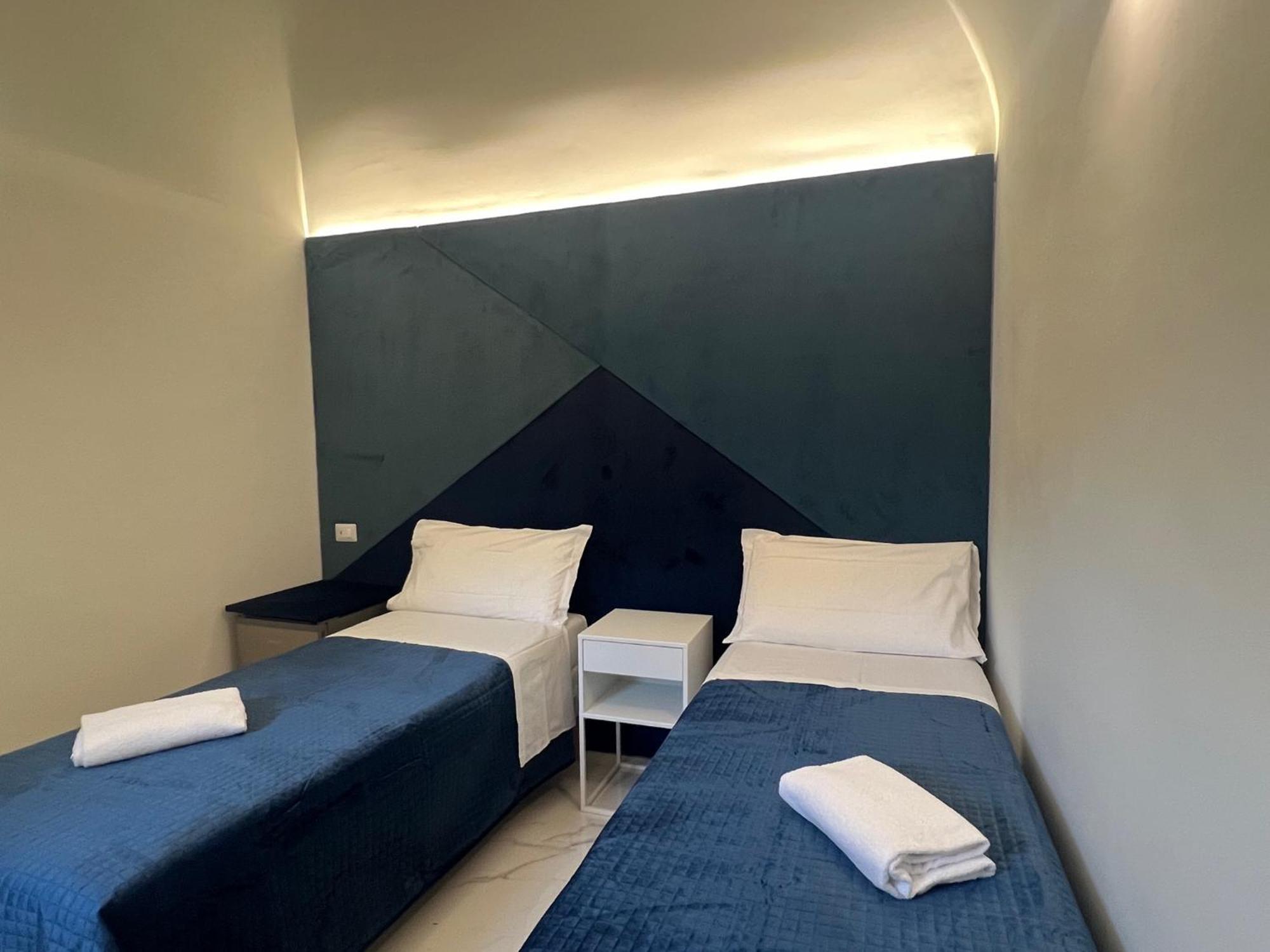 Motta Palace Apartments & Rooms Motta Sant' Anastasia Luaran gambar