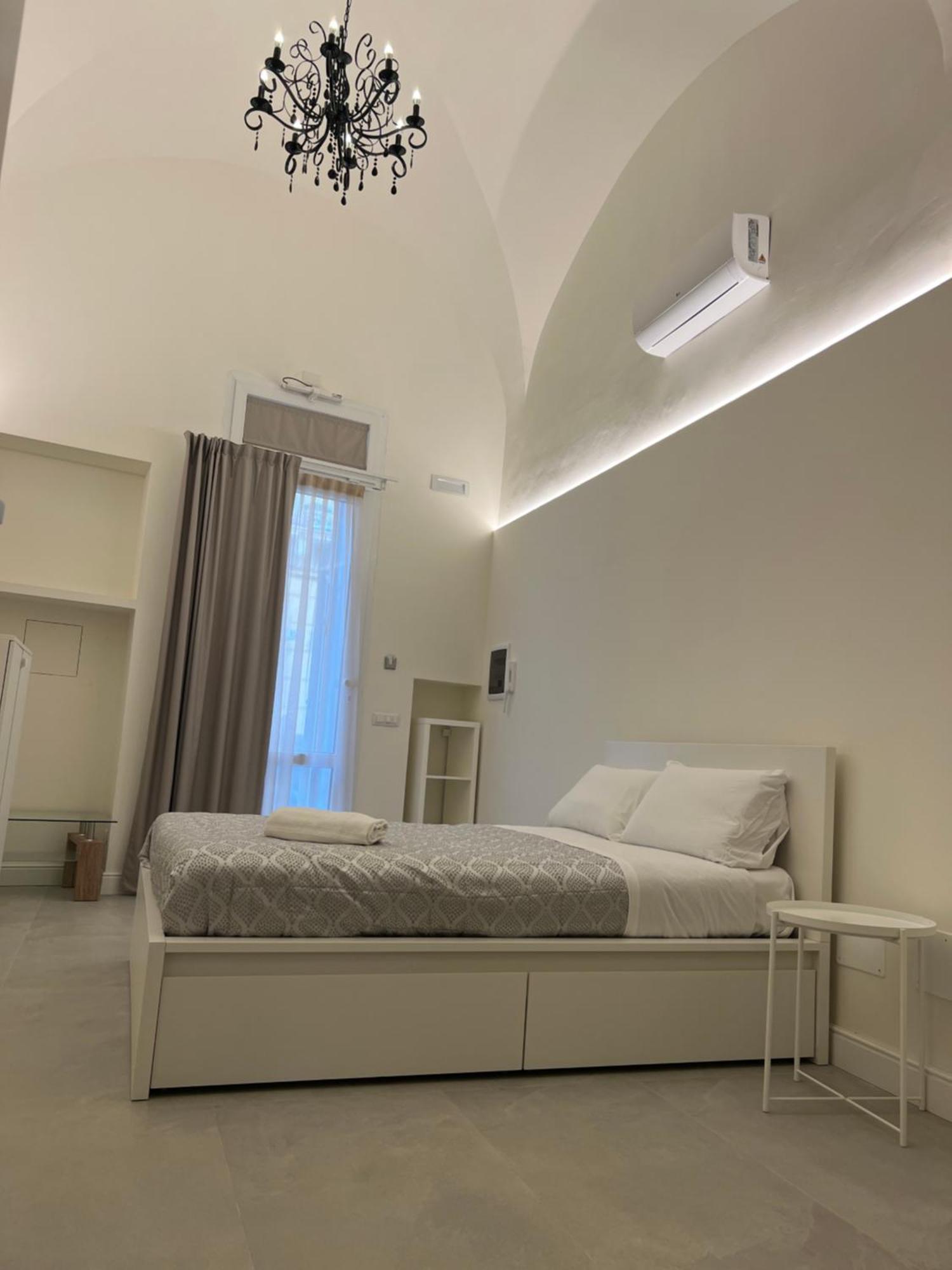 Motta Palace Apartments & Rooms Motta Sant' Anastasia Luaran gambar